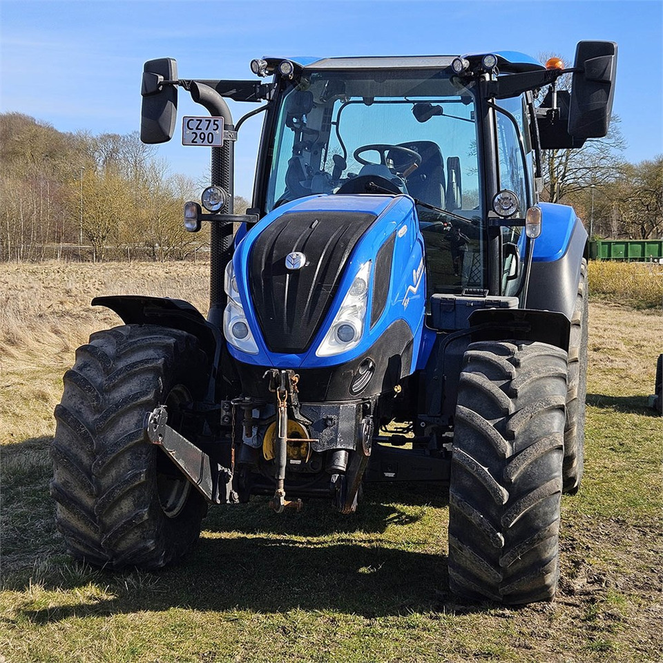 New Holland T5.120 DC - Traktor: gambar 2 New Holland T5.120 DC - Traktor: gambar 2
