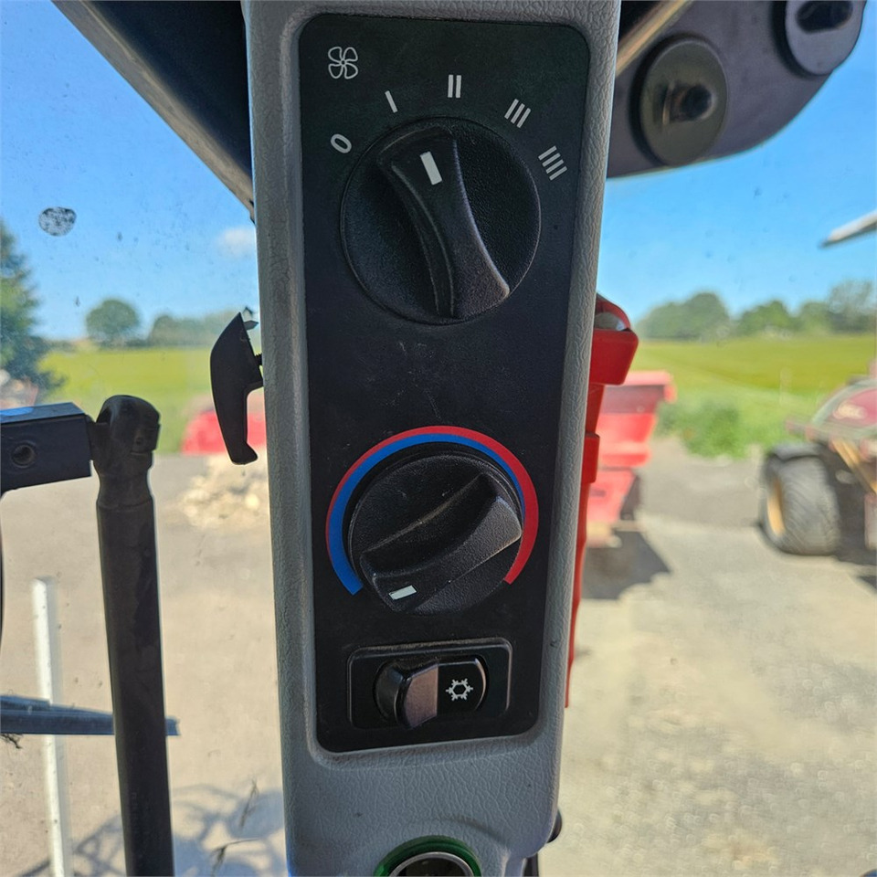 Leasing New Holland T7.235 Power Command New Holland T7.235 Power Command: gambar 25