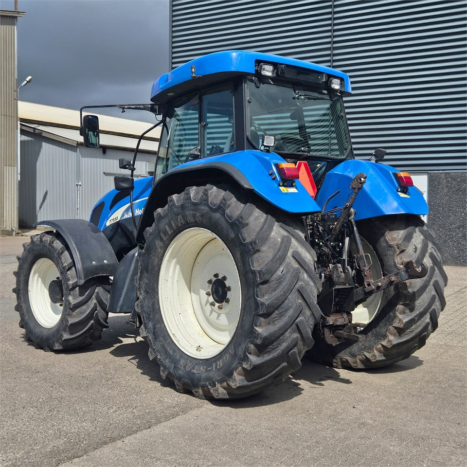 New Holland T7550 - Traktor: gambar 3 New Holland T7550 - Traktor: gambar 3