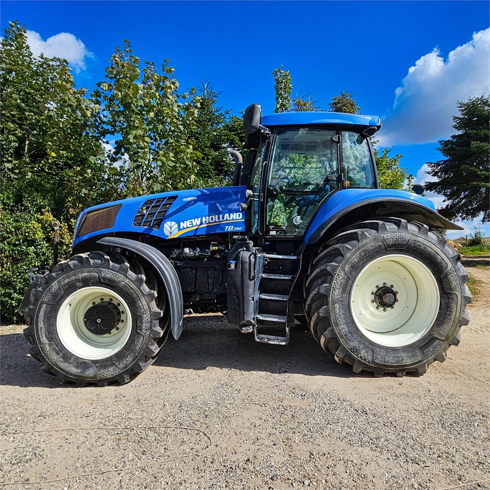 New Holland T8.390 - Traktor: gambar 2 New Holland T8.390 - Traktor: gambar 2