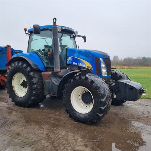 New Holland T8050 Class 5 - Traktor: gambar 1 New Holland T8050 Class 5 - Traktor: gambar 1