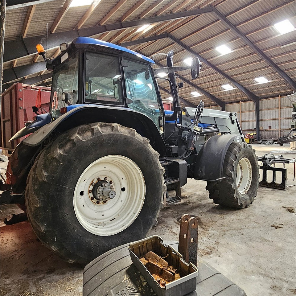 New Holland TM 190 4WD - Traktor: gambar 5 New Holland TM 190 4WD - Traktor: gambar 5