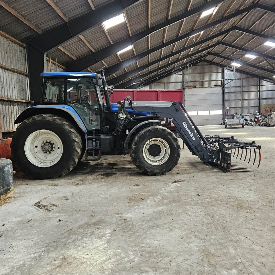 New Holland TM 190 4WD - Traktor: gambar 4 New Holland TM 190 4WD - Traktor: gambar 4