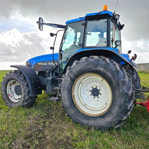 New Holland TM165 - Traktor: gambar 3 New Holland TM165 - Traktor: gambar 3