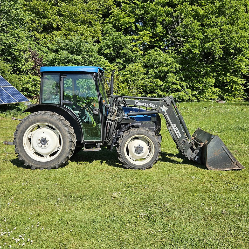 New Holland TN55D - Traktor: gambar 2 New Holland TN55D - Traktor: gambar 2