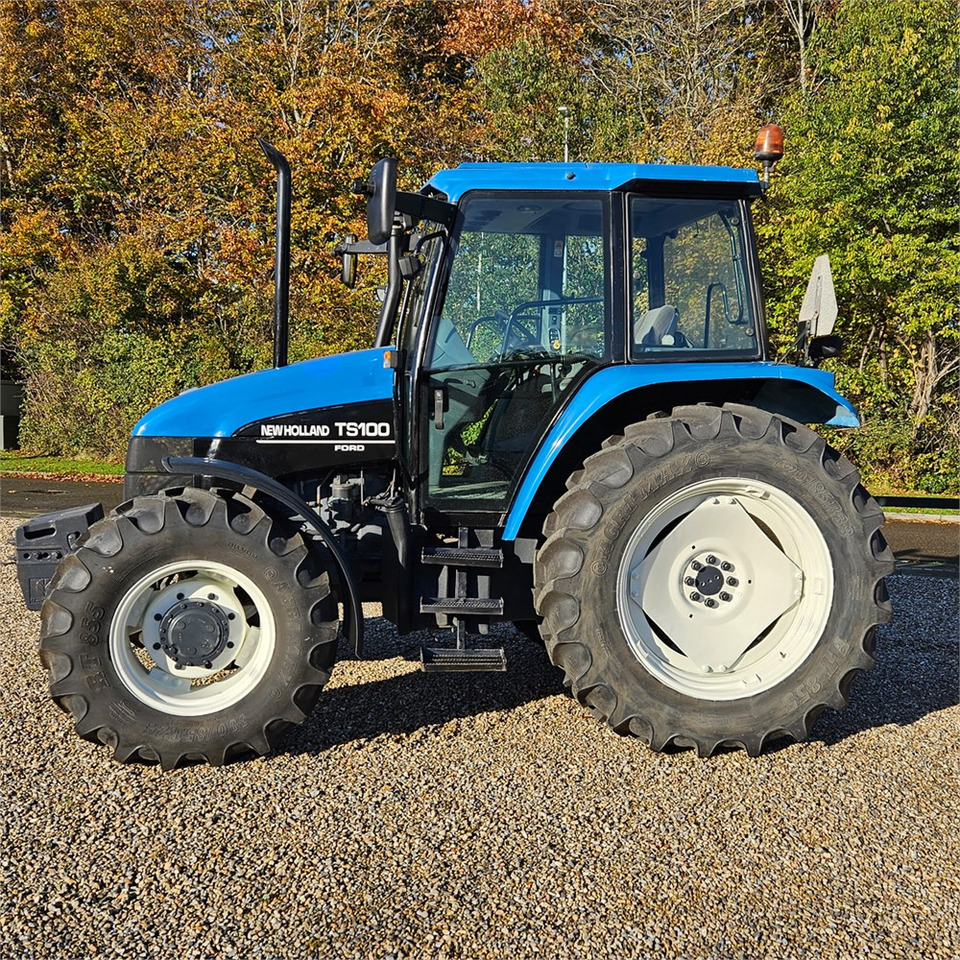 New Holland TS 100 - Traktor: gambar 3 New Holland TS 100 - Traktor: gambar 3