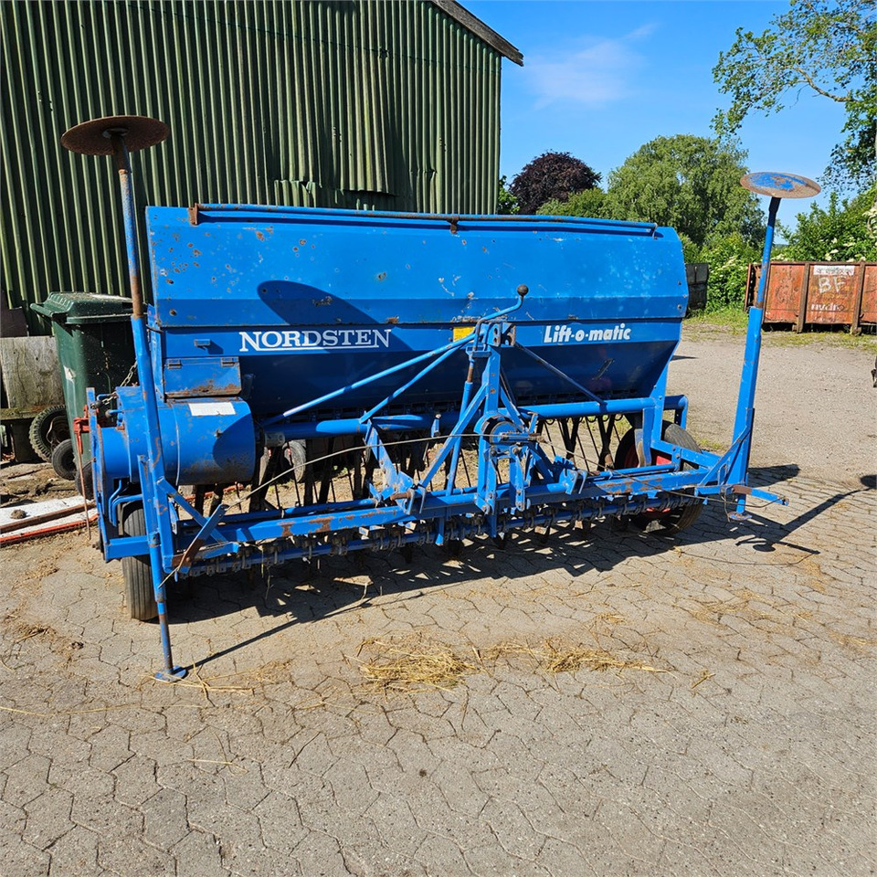 Nordsten Lift-o-Matic 2,5 - Peralatan menabur: gambar 4 Nordsten Lift-o-Matic 2,5 - Peralatan menabur: gambar 4