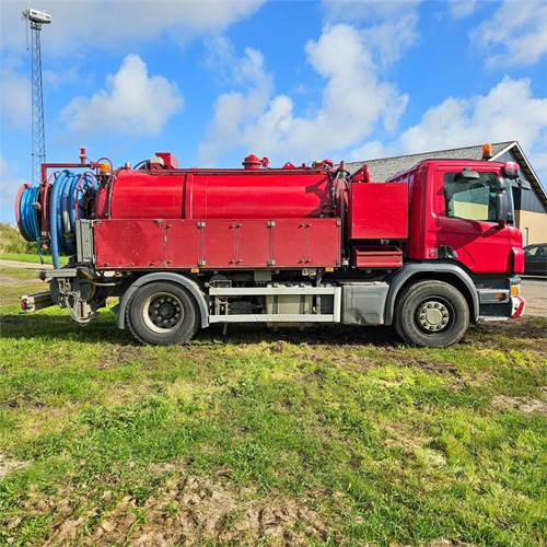 Scania P250 - Truk vakum: gambar 4 Scania P250 - Truk vakum: gambar 4