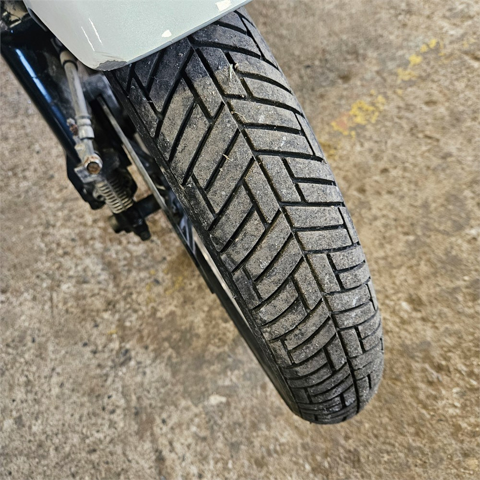 Sepeda motor Suzuki GSX 1100 ES: gambar 29