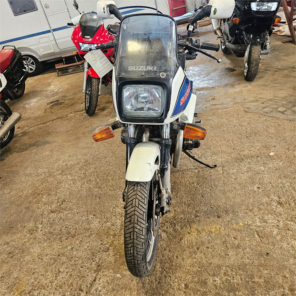 Sepeda motor Suzuki GSX 1100 ES: gambar 8
