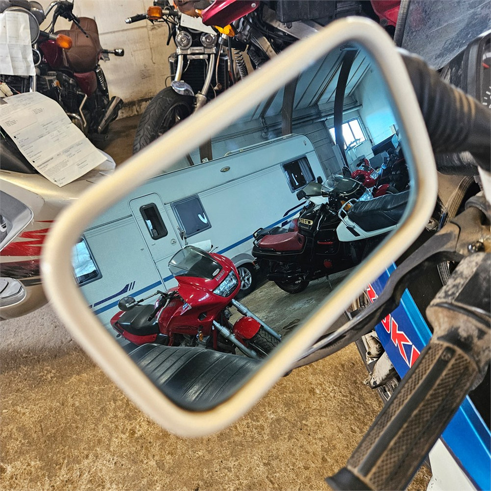 Sepeda motor Suzuki GSX 1100 ES: gambar 15