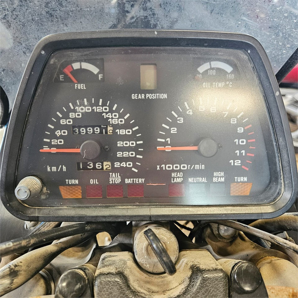 Sepeda motor Suzuki GSX 1100 ES: gambar 12