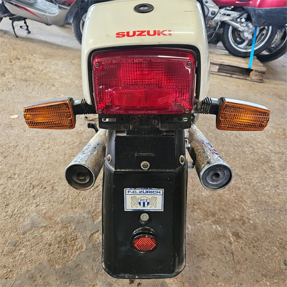 Sepeda motor Suzuki GSX 1100 ES: gambar 21