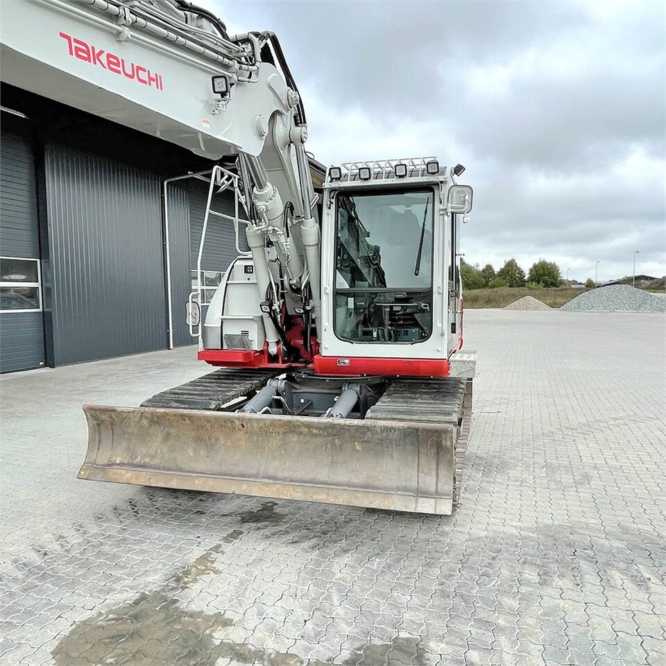 Ekskavator perayap Takeuchi TB 2150 R: gambar 16