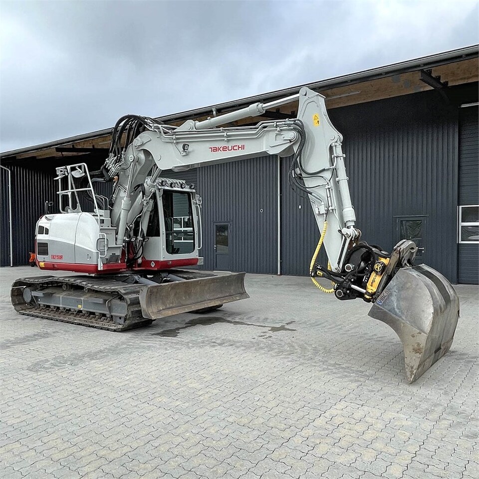 Ekskavator perayap Takeuchi TB 2150 R: gambar 13