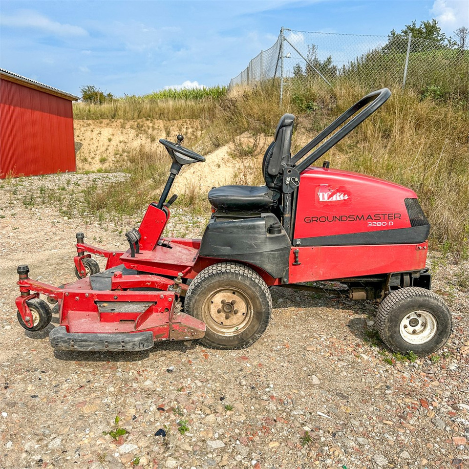 Toro Groundsmaster 3280 D - Mesin pemotong rumput: gambar 4 Toro Groundsmaster 3280 D - Mesin pemotong rumput: gambar 4