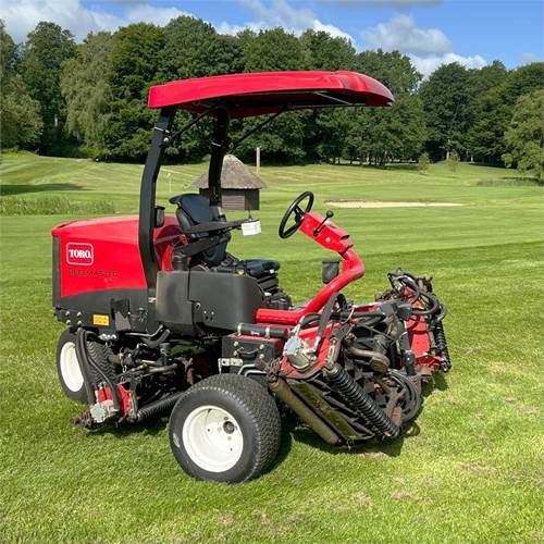 Toro Reelmaster 3575 D - Mesin pemotong rumput: gambar 2 Toro Reelmaster 3575 D - Mesin pemotong rumput: gambar 2
