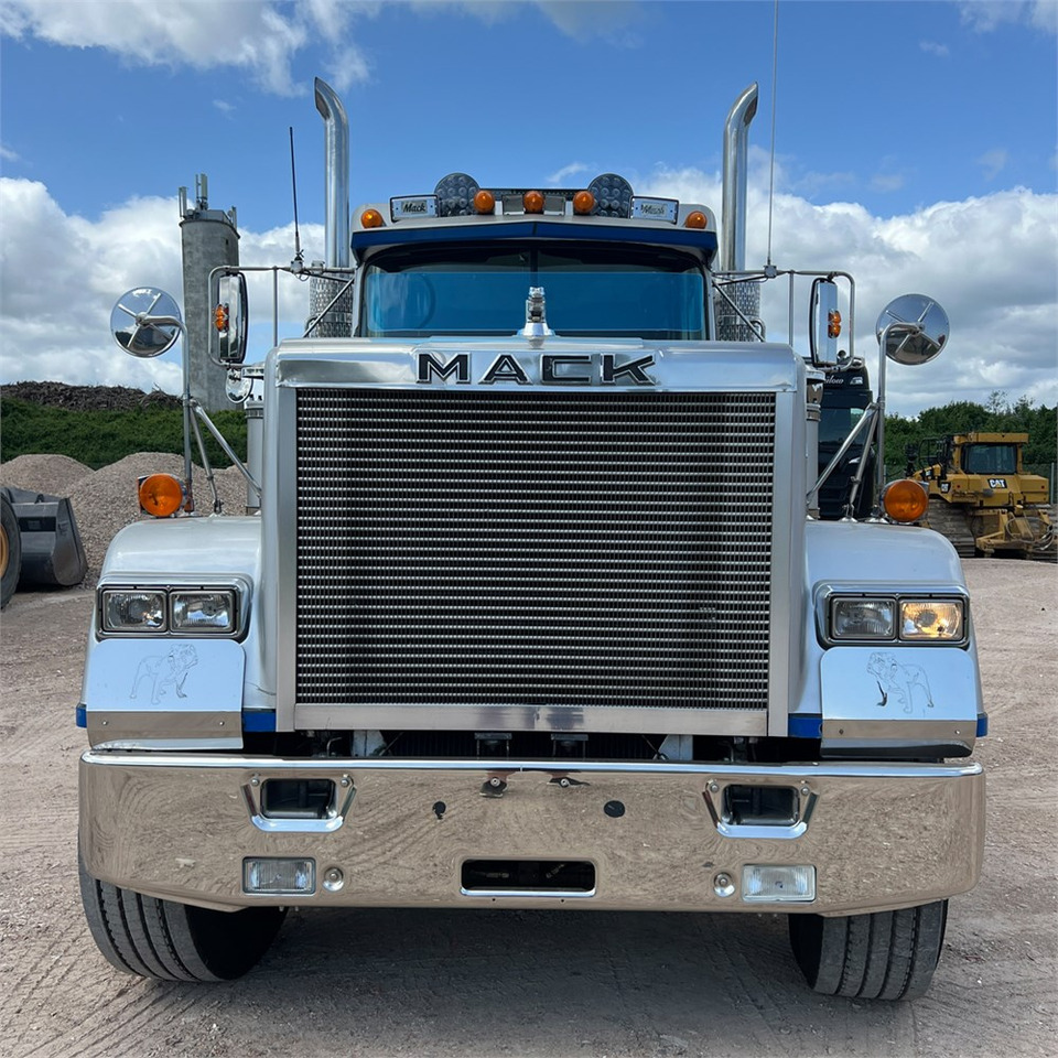 Mack Superliner - Tractor head: gambar 3 Mack Superliner - Tractor head: gambar 3
