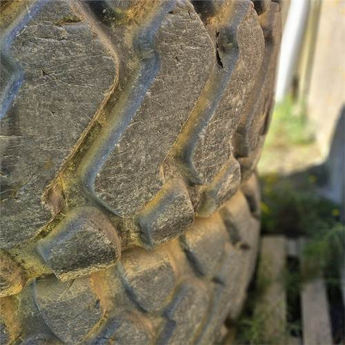 Ban untuk Peralatan konstruksi Triangel TB516: gambar 16 Ban untuk Peralatan konstruksi Triangel TB516: gambar 16