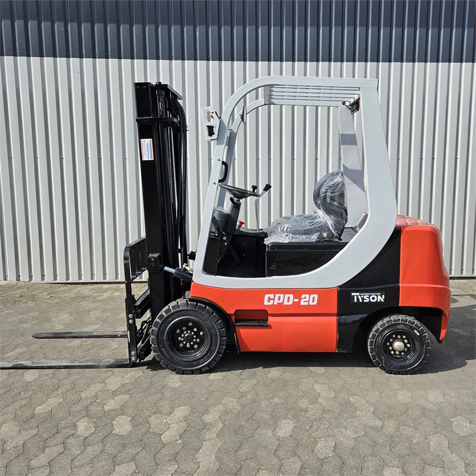 Tyson CPD-20 - Forklift: gambar 3 Tyson CPD-20 - Forklift: gambar 3