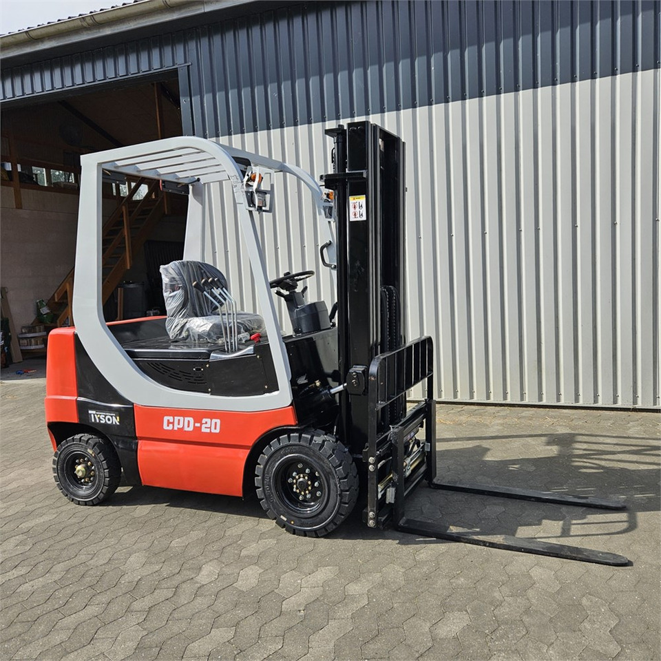 Tyson CPD-20 - Forklift: gambar 1 Tyson CPD-20 - Forklift: gambar 1