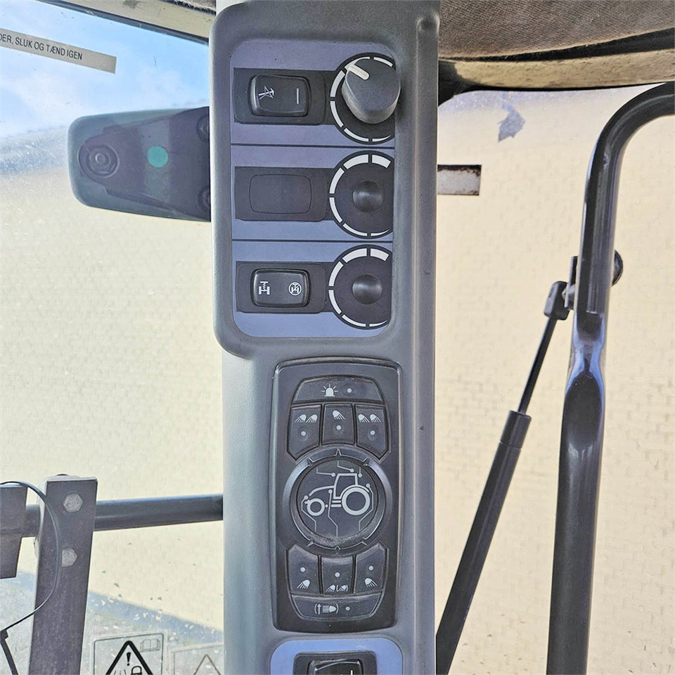 Traktor Valtra S322: gambar 21