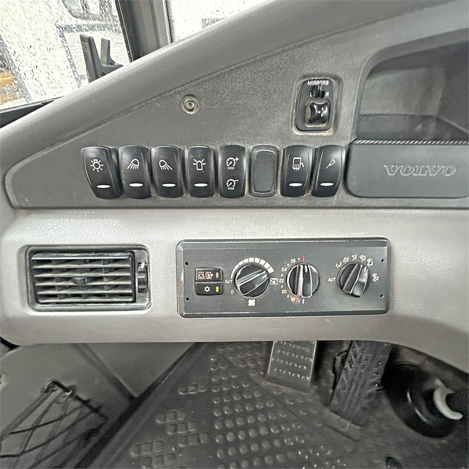 Tempat sampah artikulasi Volvo A30 G: gambar 27