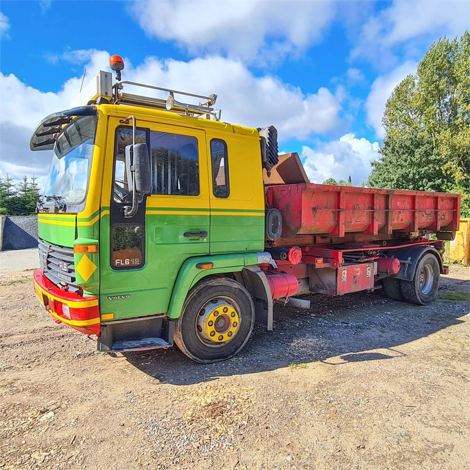 Volvo FL612 - Truk pembawa sistem kabel: gambar 1 Volvo FL612 - Truk pembawa sistem kabel: gambar 1
