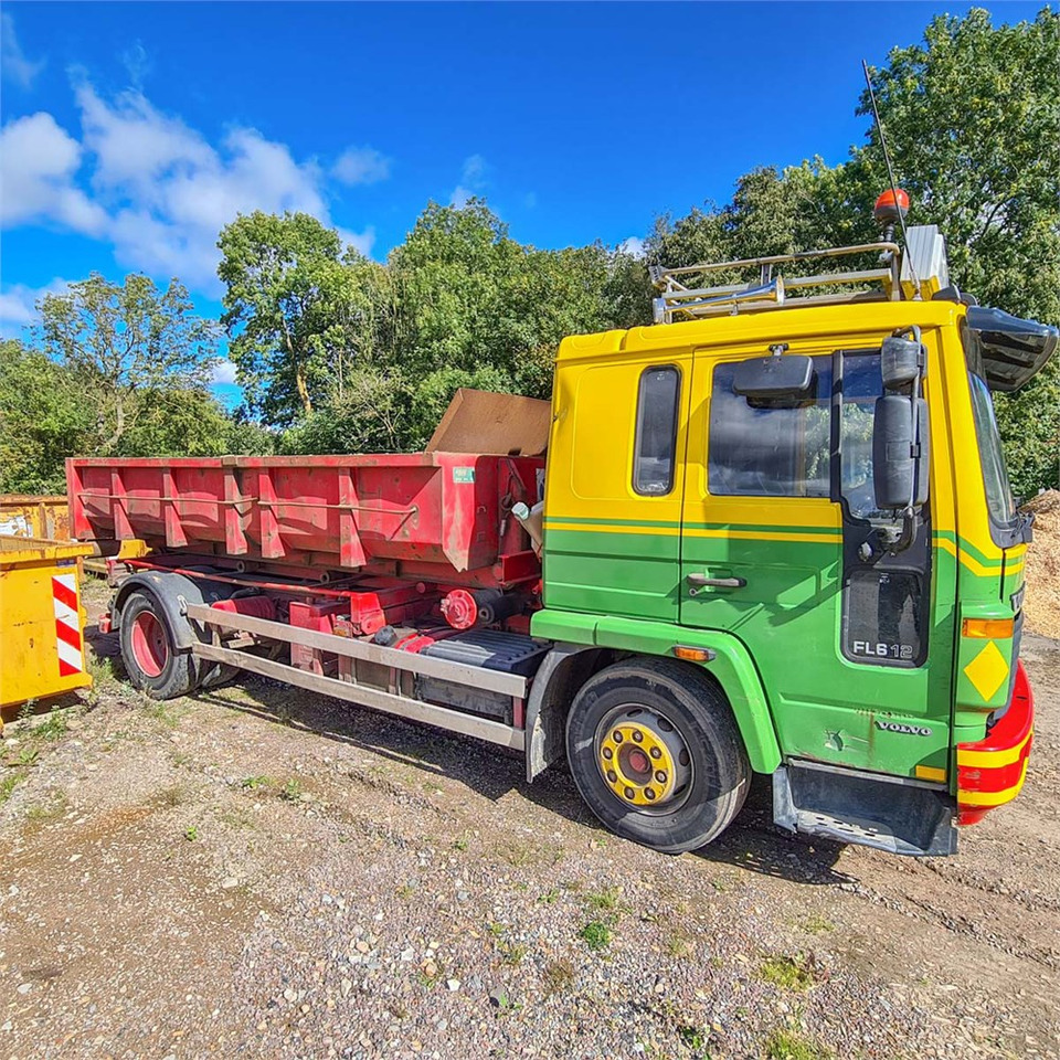 Volvo FL612 - Truk pembawa sistem kabel: gambar 5 Volvo FL612 - Truk pembawa sistem kabel: gambar 5