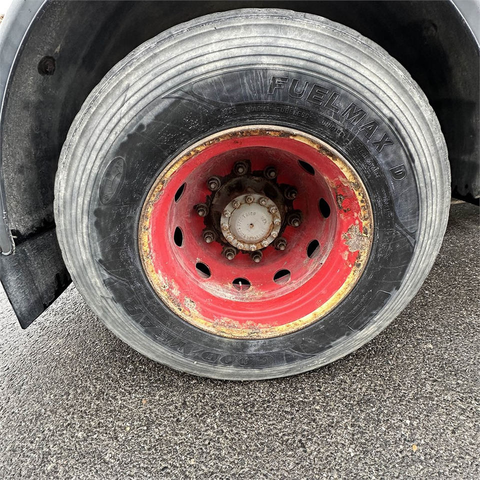 Truk pembawa sistem kabel Volvo FM-330: gambar 49