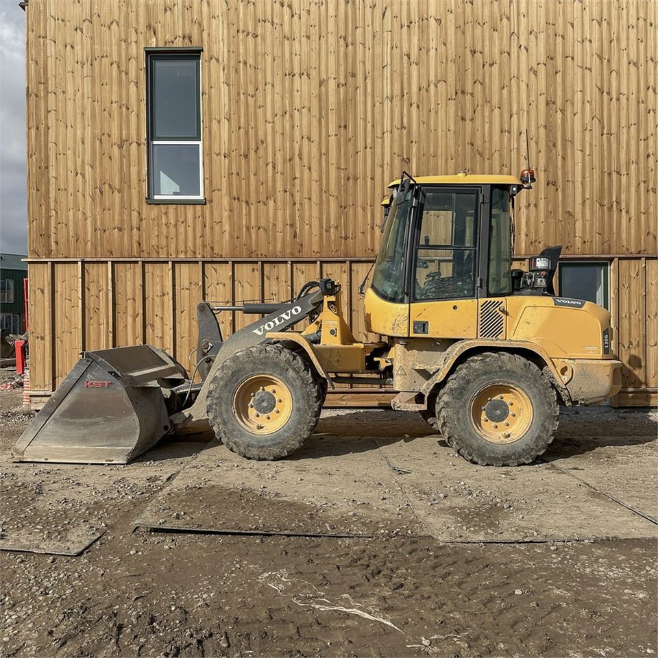 Volvo L30 GS - Wheel loader: gambar 2 Volvo L30 GS - Wheel loader: gambar 2
