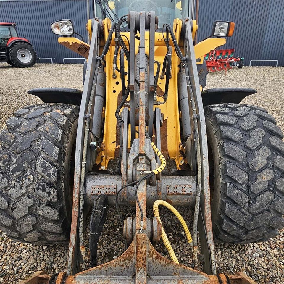 Wheel loader Volvo L45F-TP: gambar 38