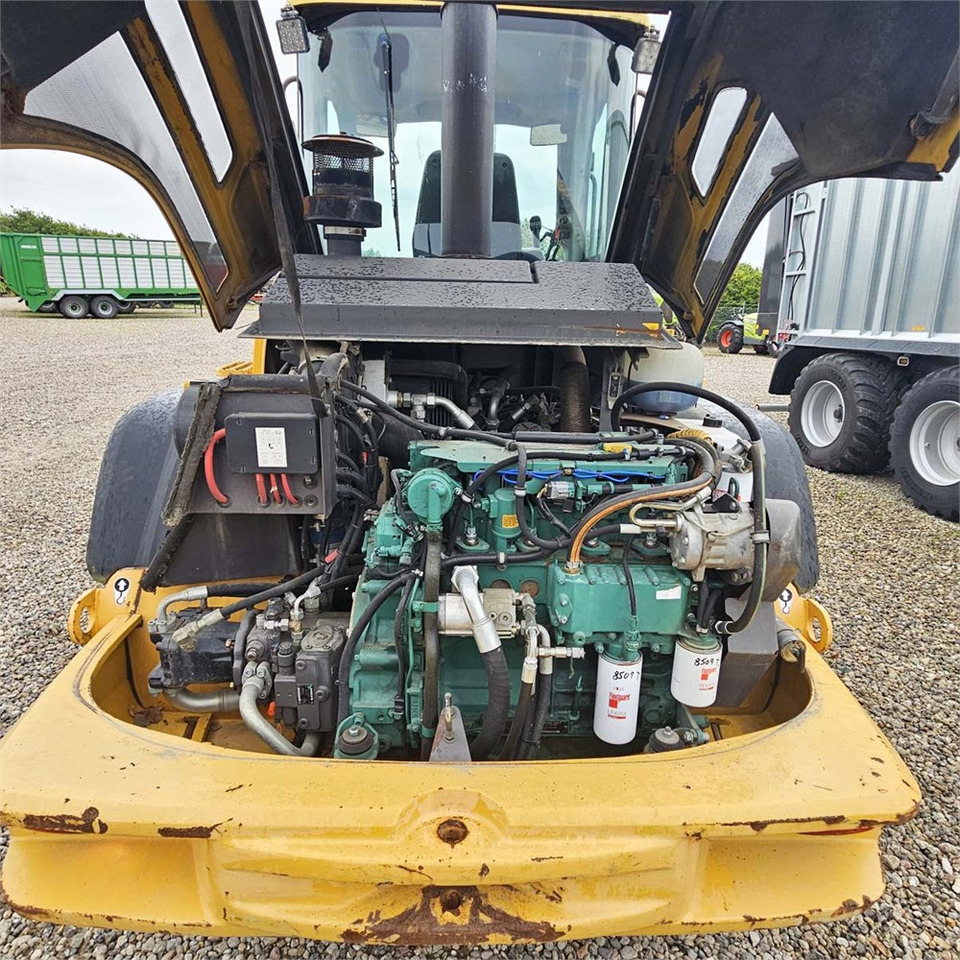 Wheel loader Volvo L45F-TP: gambar 32