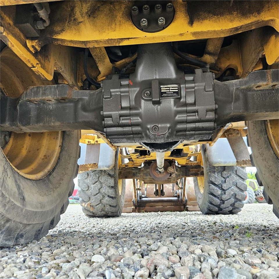 Wheel loader Volvo L45F-TP: gambar 48
