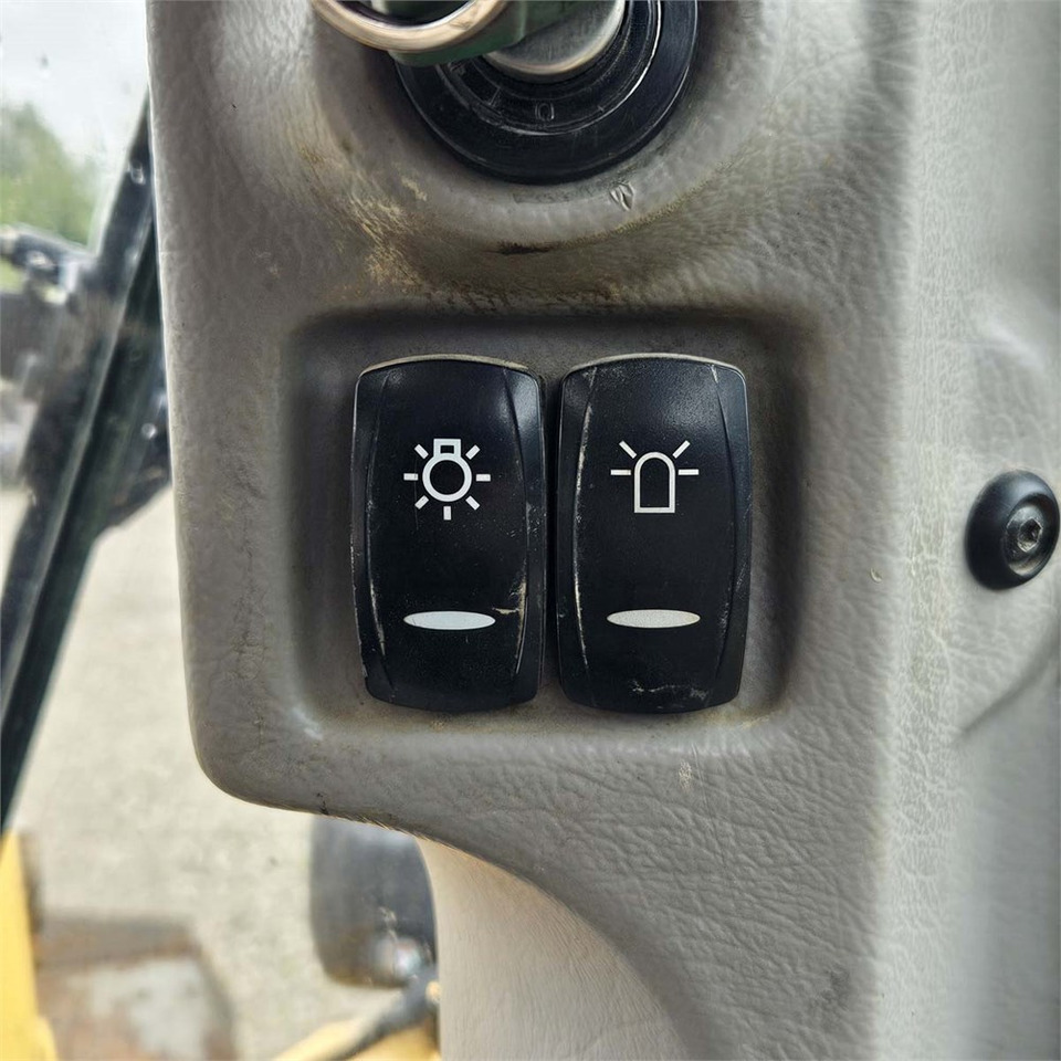 Wheel loader Volvo L45F-TP: gambar 22
