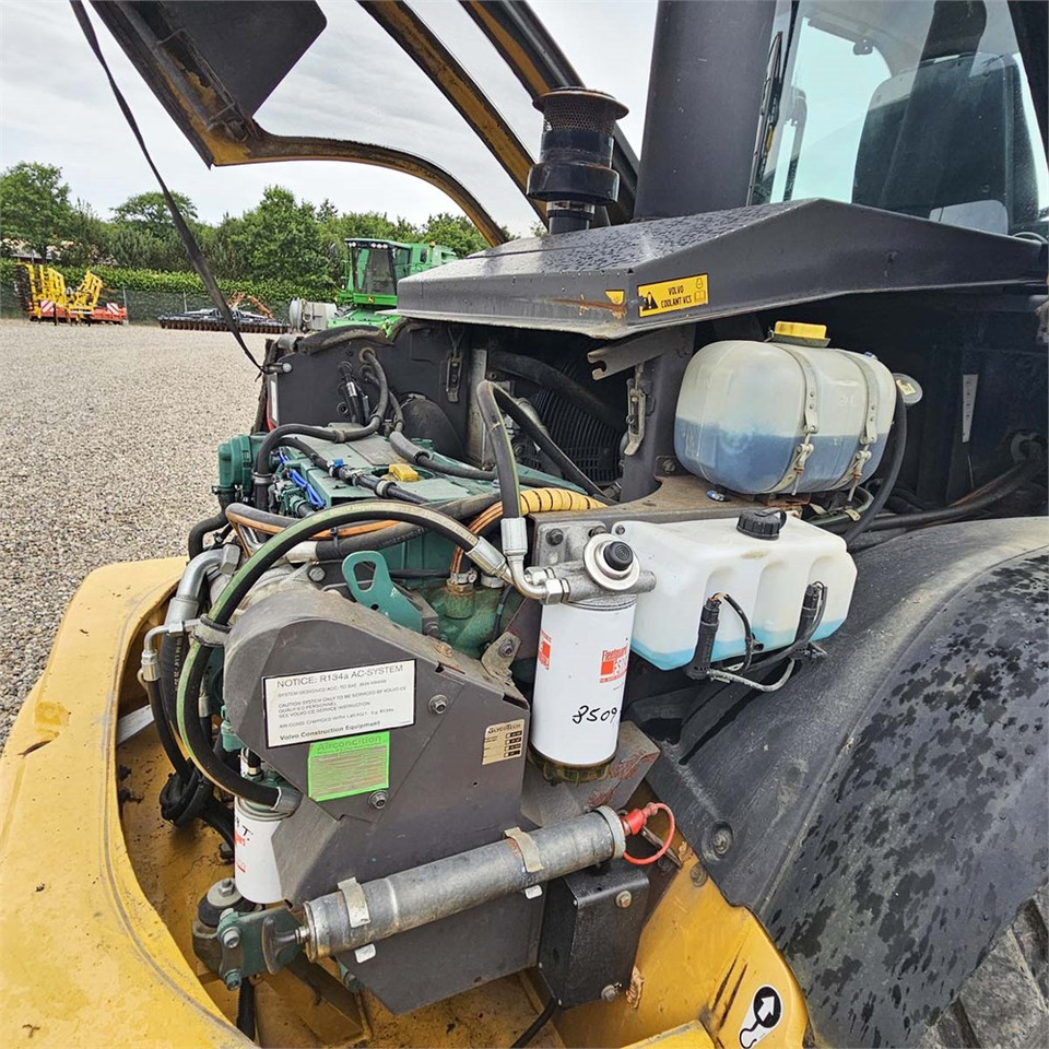 Wheel loader Volvo L45F-TP: gambar 34
