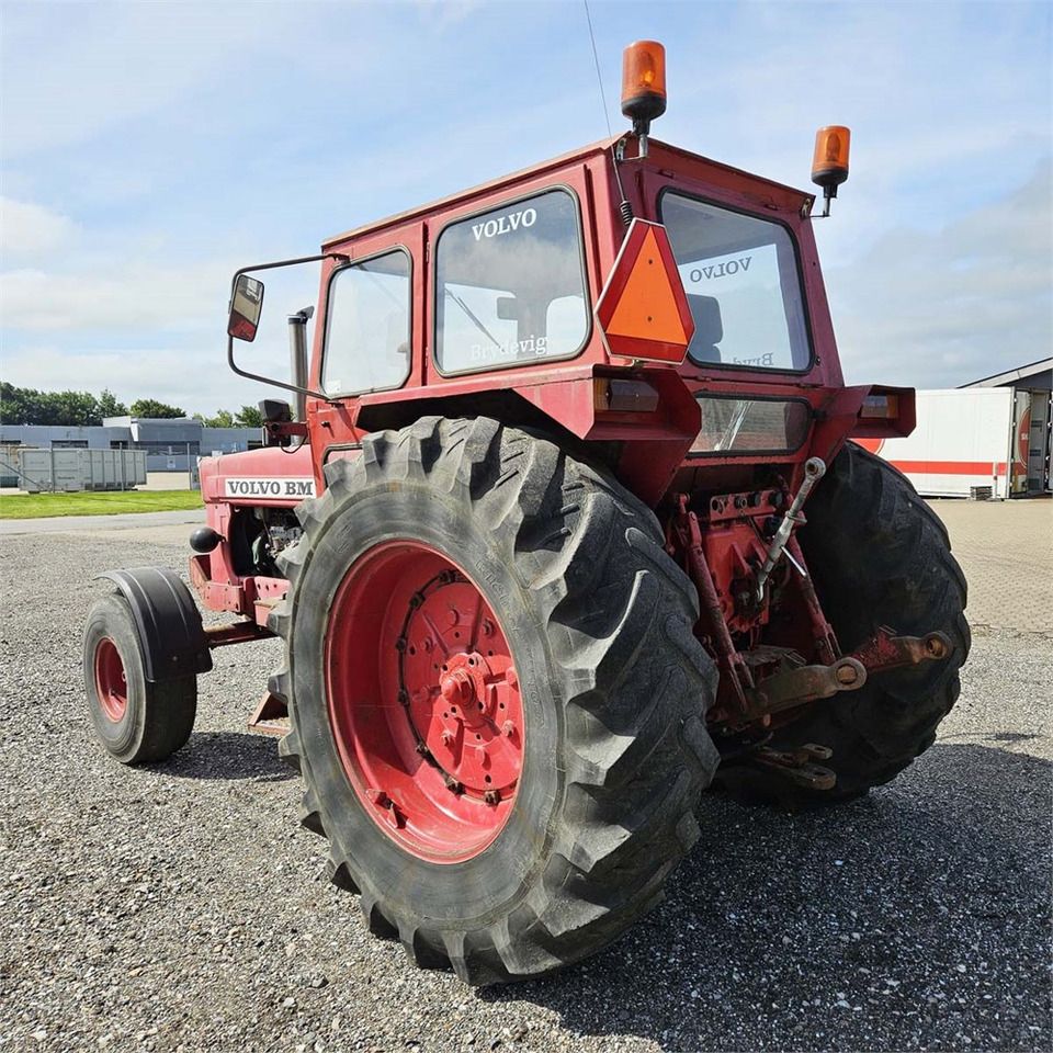 Volvo T810A - Traktor: gambar 3 Volvo T810A - Traktor: gambar 3