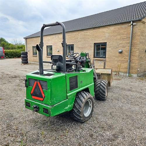 Volvo ZL302C - Wheel loader: gambar 4 Volvo ZL302C - Wheel loader: gambar 4