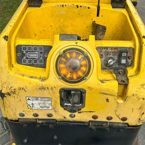 Wacker Neuson RT82 SC2 - Roller mini: gambar 4 Wacker Neuson RT82 SC2 - Roller mini: gambar 4