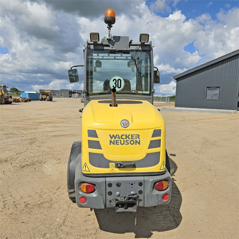 Wacker Neuson WL 32/RL30 - Wheel loader: gambar 4 Wacker Neuson WL 32/RL30 - Wheel loader: gambar 4