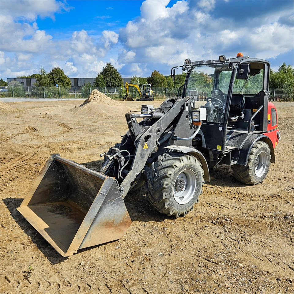 Weidemann 2070 CX - Wheel loader: gambar 2 Weidemann 2070 CX - Wheel loader: gambar 2