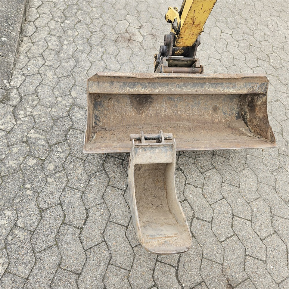 Ekskavator mini Yanmar SV08-1A (S): gambar 9