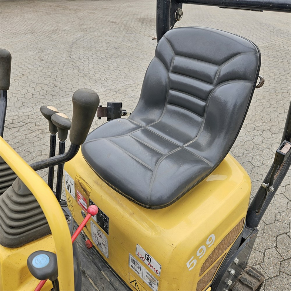 Ekskavator mini Yanmar SV08-1A (S): gambar 6
