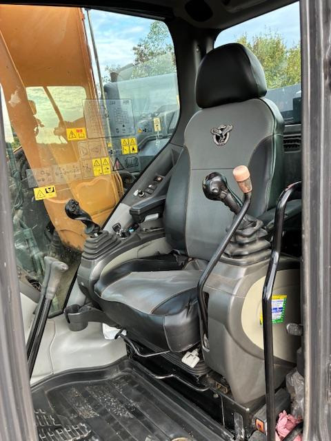 Ekskavator perayap Case CX 145D SR: gambar 9 Ekskavator perayap Case CX 145D SR: gambar 9