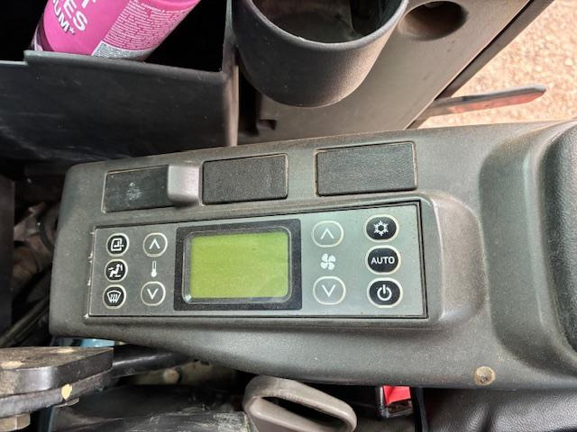 Ekskavator perayap Case CX 145D SR: gambar 12 Ekskavator perayap Case CX 145D SR: gambar 12