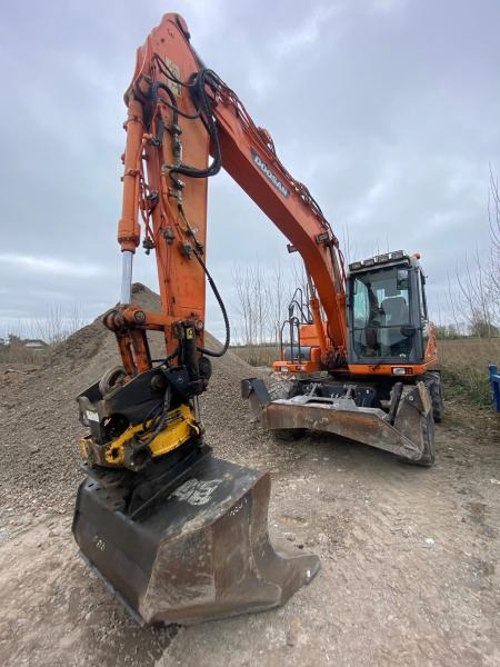 Doosan DX 160W-3 - Ekskavator roda: gambar 4 Doosan DX 160W-3 - Ekskavator roda: gambar 4