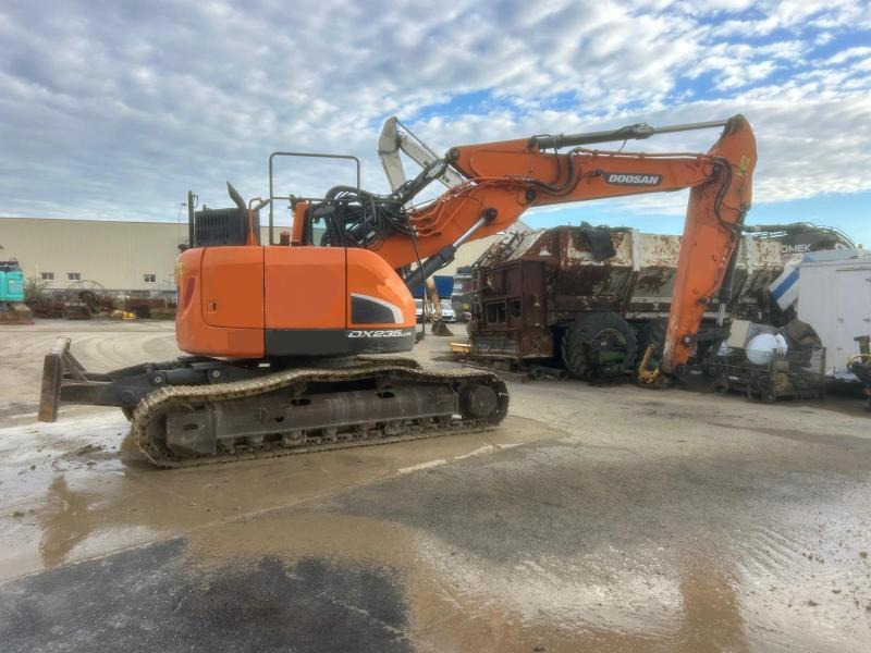 Doosan DX 235 LCR-5 - Ekskavator perayap: gambar 2 Doosan DX 235 LCR-5 - Ekskavator perayap: gambar 2