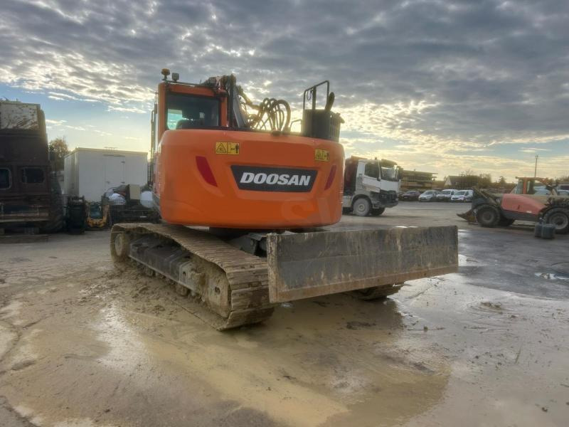 Doosan DX 235 LCR-5 - Ekskavator perayap: gambar 3 Doosan DX 235 LCR-5 - Ekskavator perayap: gambar 3