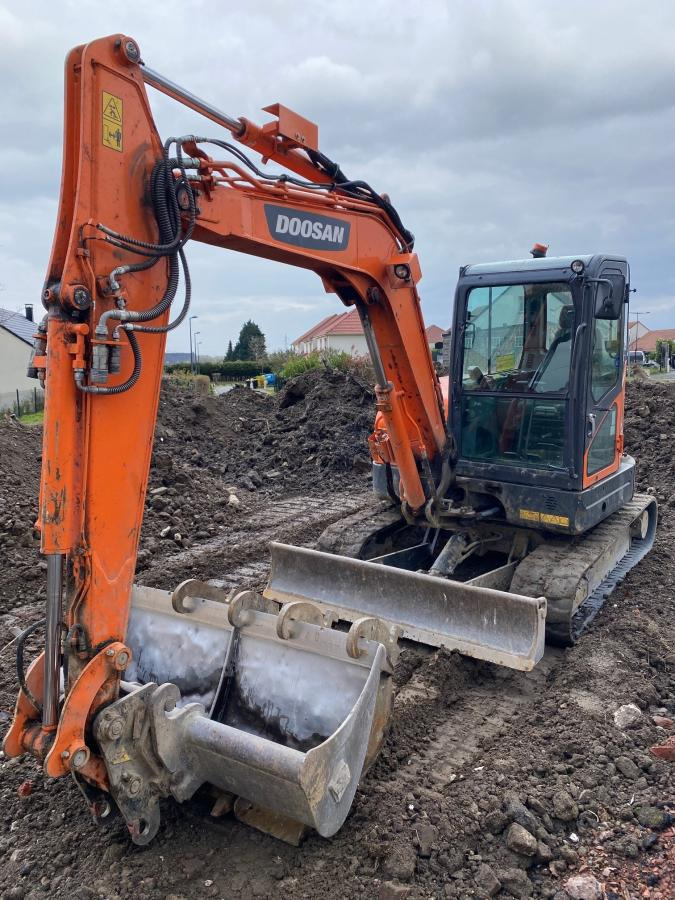 Doosan DX 62R-3 - Ekskavator mini: gambar 3 Doosan DX 62R-3 - Ekskavator mini: gambar 3