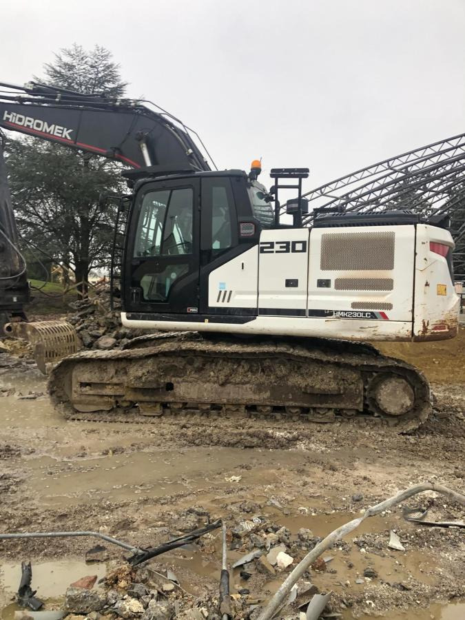 Hidromek HMK 230LC-4 - Ekskavator perayap: gambar 2 Hidromek HMK 230LC-4 - Ekskavator perayap: gambar 2